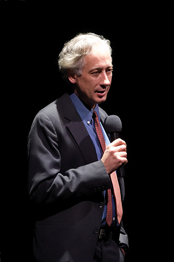 hp112809_087_Bill_mic_w.jpg