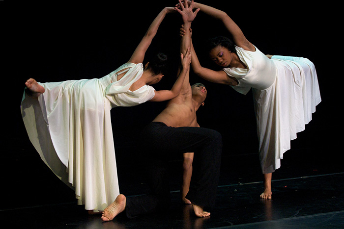 hp112809_125_balance_w.jpg