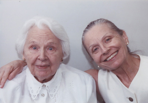 15_rita_&_annette_w.jpg