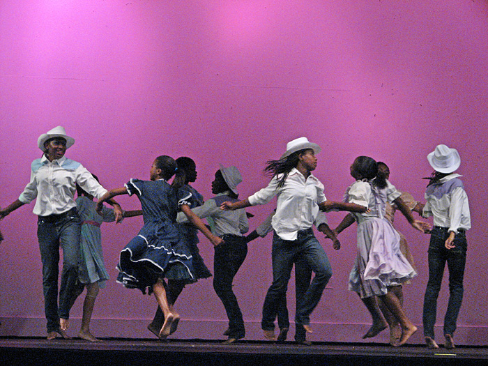 72409_9782_country_jiving_w.jpg
